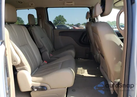 2016 Chrysler Town & Country Touring from USA, damaged, VIN 2C4RC1BGXGR207607